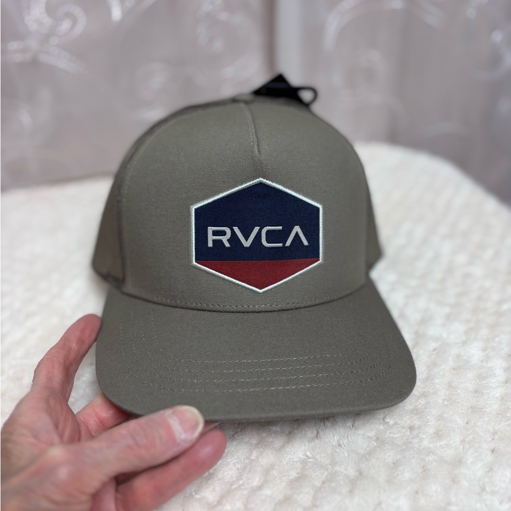 RVCA Commonwealth Curved Trucker Hat, NWT, Adult